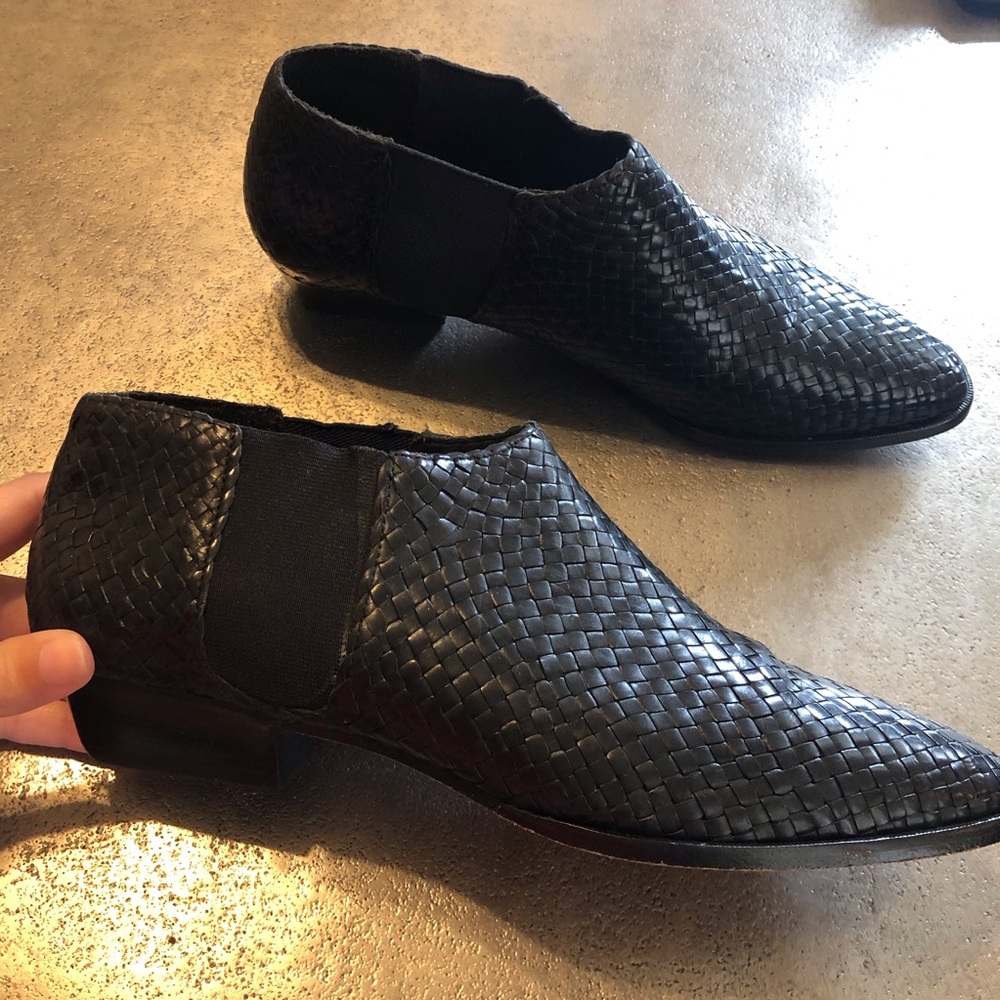 *PRICE DROP*  Cole Haan Woven Ankle Booties sz 10 AA